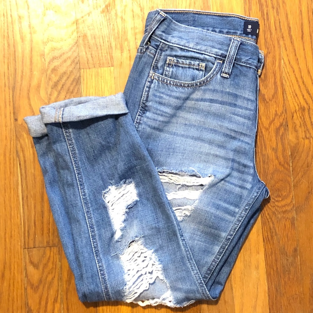 Distressed Hollister boyfriend crop Jeans